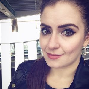 Meet your Posher, Anne